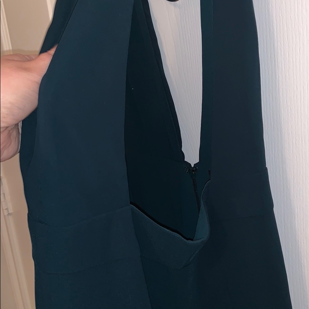 Emerald green dress with a low v cut in the front - Picture 3 of 5